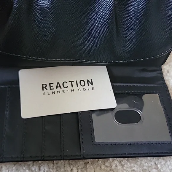 Kenneth Cole Reaction Black Wallet - Picture 5 of 6